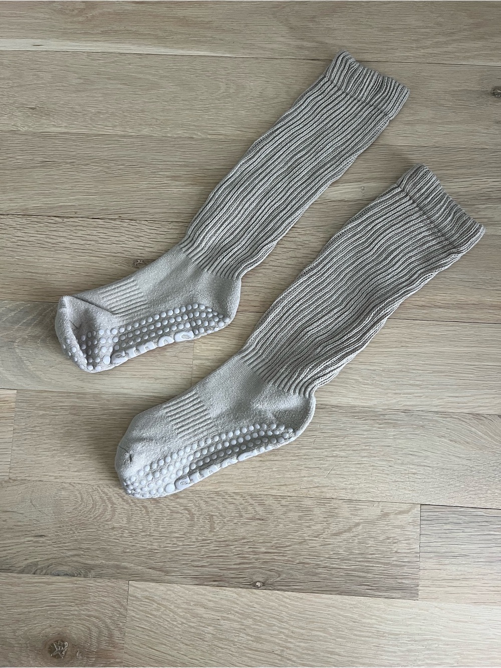 Non-Slip Grippy Athletic Pilates Socks for Women — Light Tan NWOT
